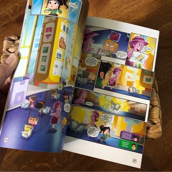 Disney Ralph Breaks the Internet, graphic Novel, paperback book - Picture 3 of 5